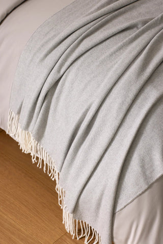 Bamboo Herringbone Tassel Throw