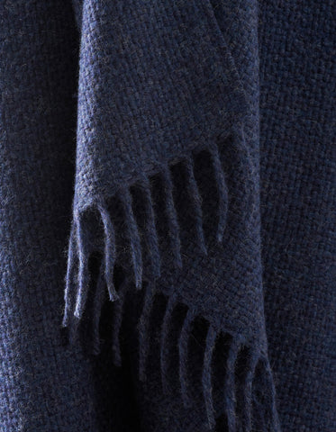 Lucia Throw