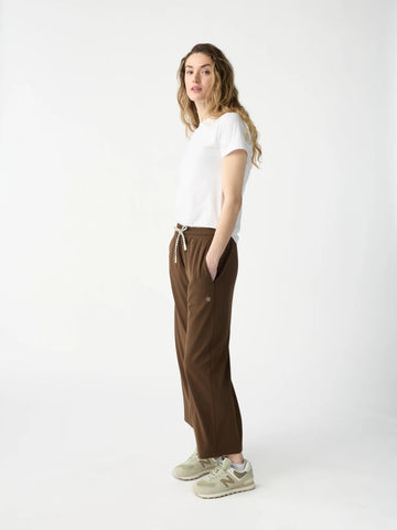 Women's Studio Cropped Wide Leg Pant