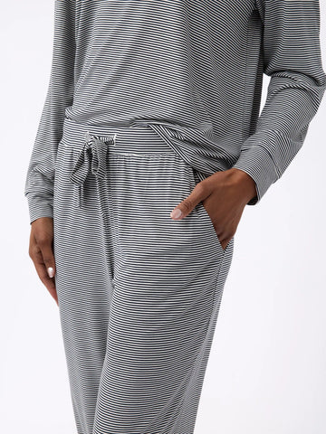 Women's Bamboo Stretch-Knit Tapered Pant