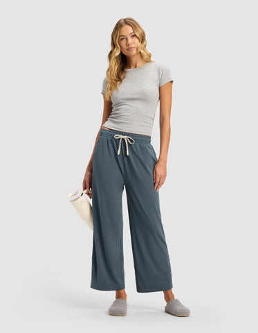 Women's Studio Cropped Wide Leg Pant