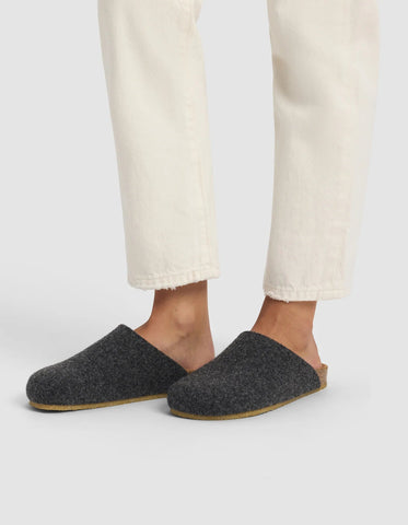 Lakehouse Clog
