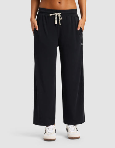 Women's Studio Cropped Wide Leg Pant